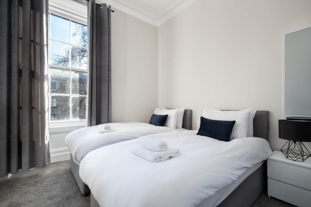 Panmure Place Georgian Apartment เอดินบะระ ภายนอก รูปภาพ